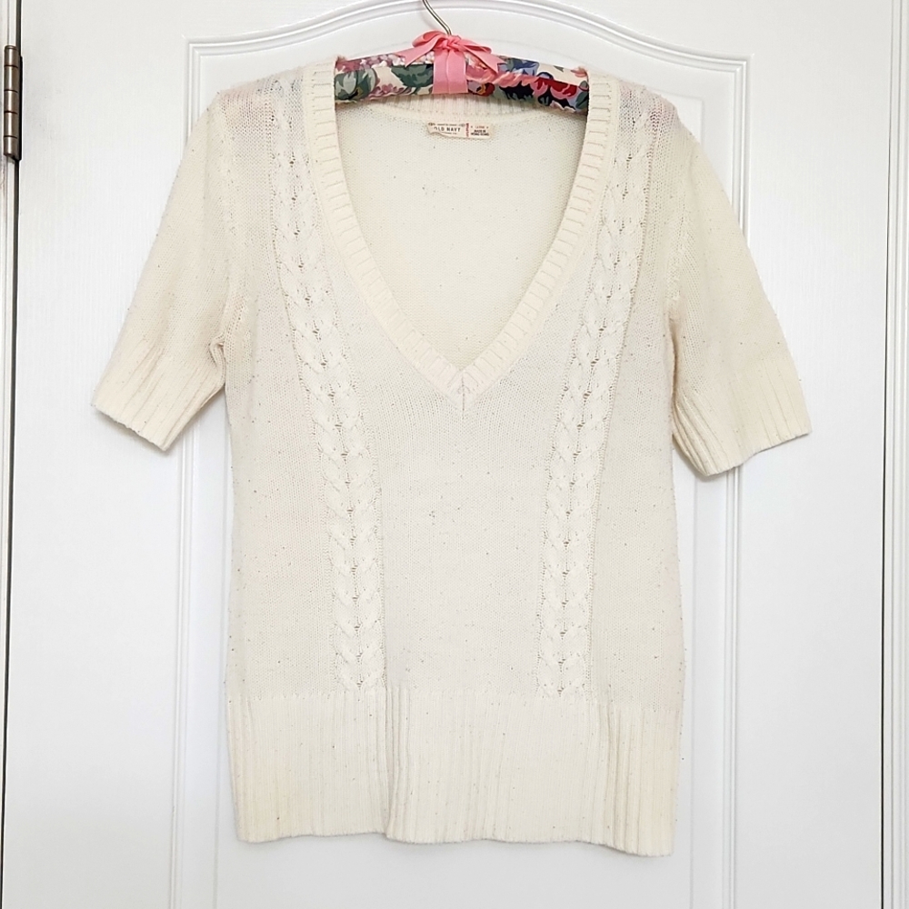 Old Navy short-sleeved v-neck sweater, sz L